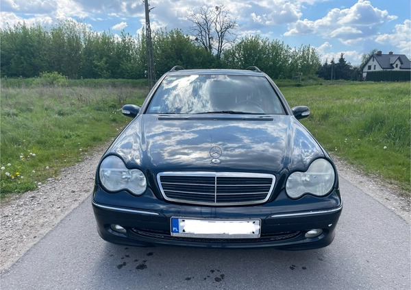 Mercedes-Benz Klasa C cena 5900 przebieg: 500000, rok produkcji 2003 z Sochaczew małe 137